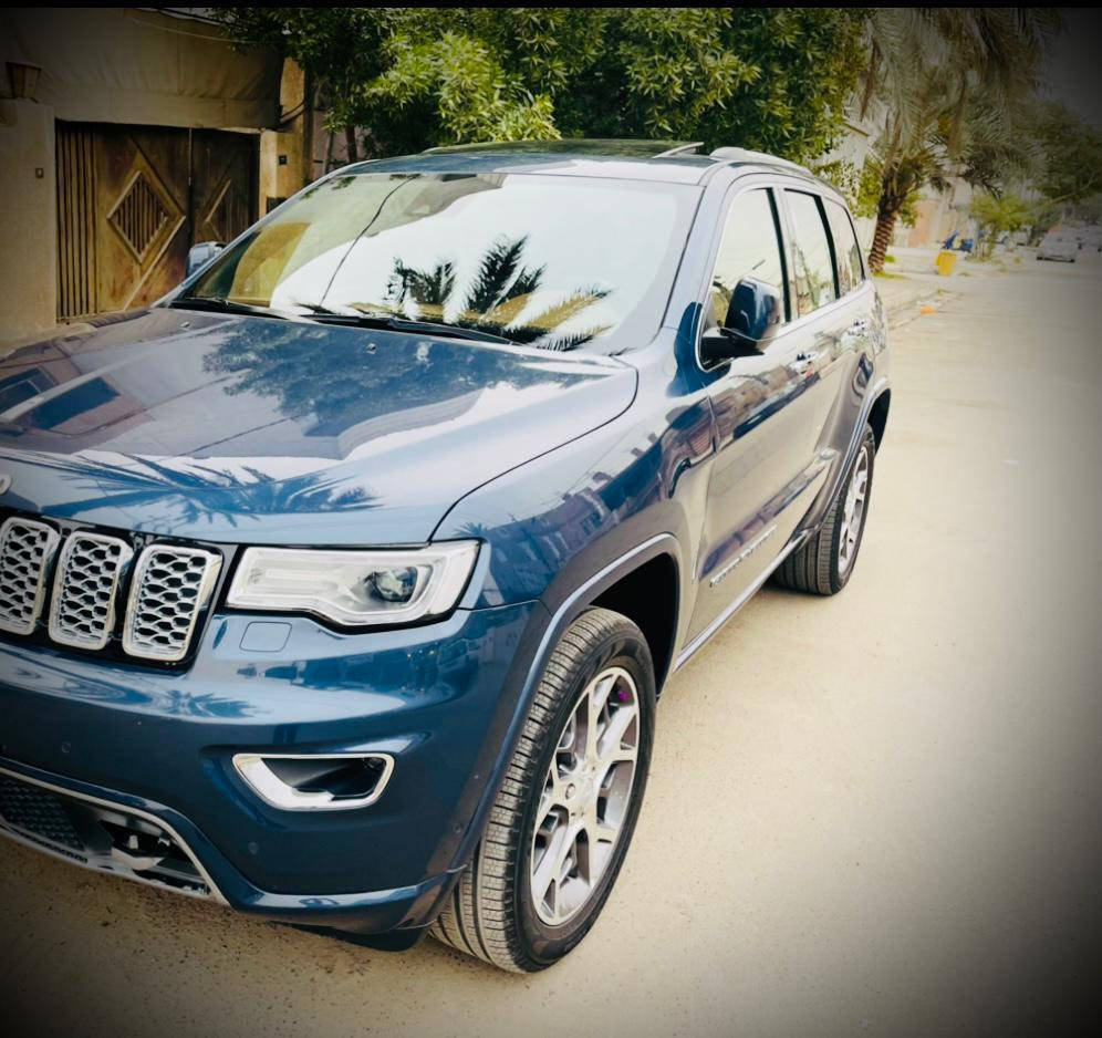 السلام عليكم 
قطعه نادره اخت الزيرو ماشيه 10 الف 
جيب اوفر لاند 3 شاشات لون بحري مميز موديل 21 
مكفوله كفاله عامه لاصبغ لابارد لاتبديل لا شخط
ميحتاج ذكر المواصفات
السعر 36500 
للتواصل ***********
