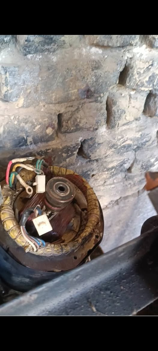 مولدات ومحركات وطبكات جدد بيهن للبيع مكان حله مركز مدينه ابيع شلع على هاي الوضعيه وبمات ونوزلات وياهن 
***********
