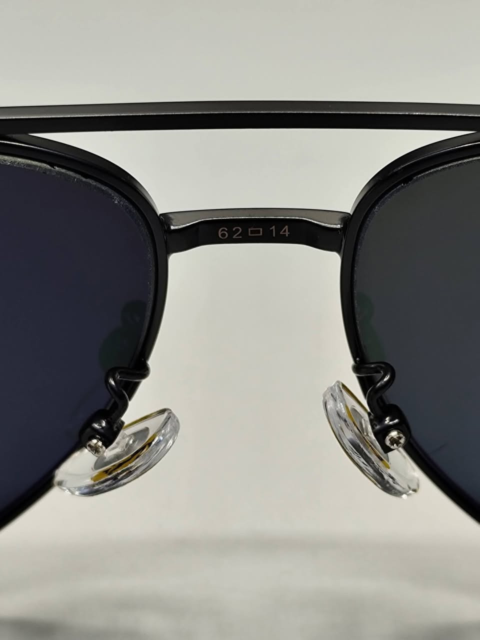 كارتير  سانتوس بمواصفات عاليه جدا وكوالتي أعلى
عدسه زجاج لون اسود ساحر
عدسه UV حمايه من الاشعات الضارة للعين
مخدات جلاتينيه طبيه مختمه
لون البدن اسود رهيب
مختمه بل كامل بدن وعدسه
قياس 62
تأتي مع علبه حافظه للماركه كاملة المرفقات
كوالتي فول الفول جدا عالي

السعر 35 الف
التوصيل مجاني لجميع محافظات العراق 

للحجز مراسلة الحساب ( ترسل رقمك وعنوانك الكامل)

اضغط لمتابعة الصفحه ليصلك كل ما هو جديد ومميز
من (انس براند للاناقه العامه) متجر الاقتناء والهدايا الفخمه


**إذا كنت صاحب هذا الإعلان وتريد حذفه لأي سبب، رجاءا أرسل رسالة إلى الدعم الفني**