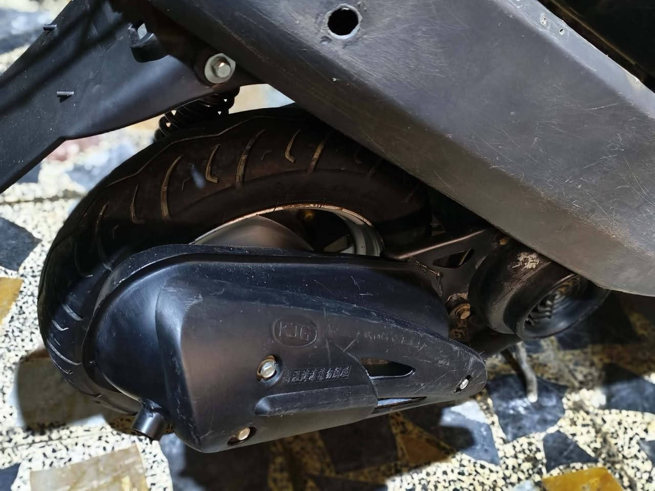 سلام عليكم دراجه بطه للبيع دراجه نكره سلف بكل وقت دراجه حيل نضيفه كفرات نضيفه كلش كامله دراجه مابيه أي نقص كهربئات كله شغاله كيج سرعه لايت بك لايت اشاير تايرات جدد شلعه ومعدل خير من الله سعرها 280 بيها مجال جدأ بسيط شراي راسلني واتساب او تصل ***********
