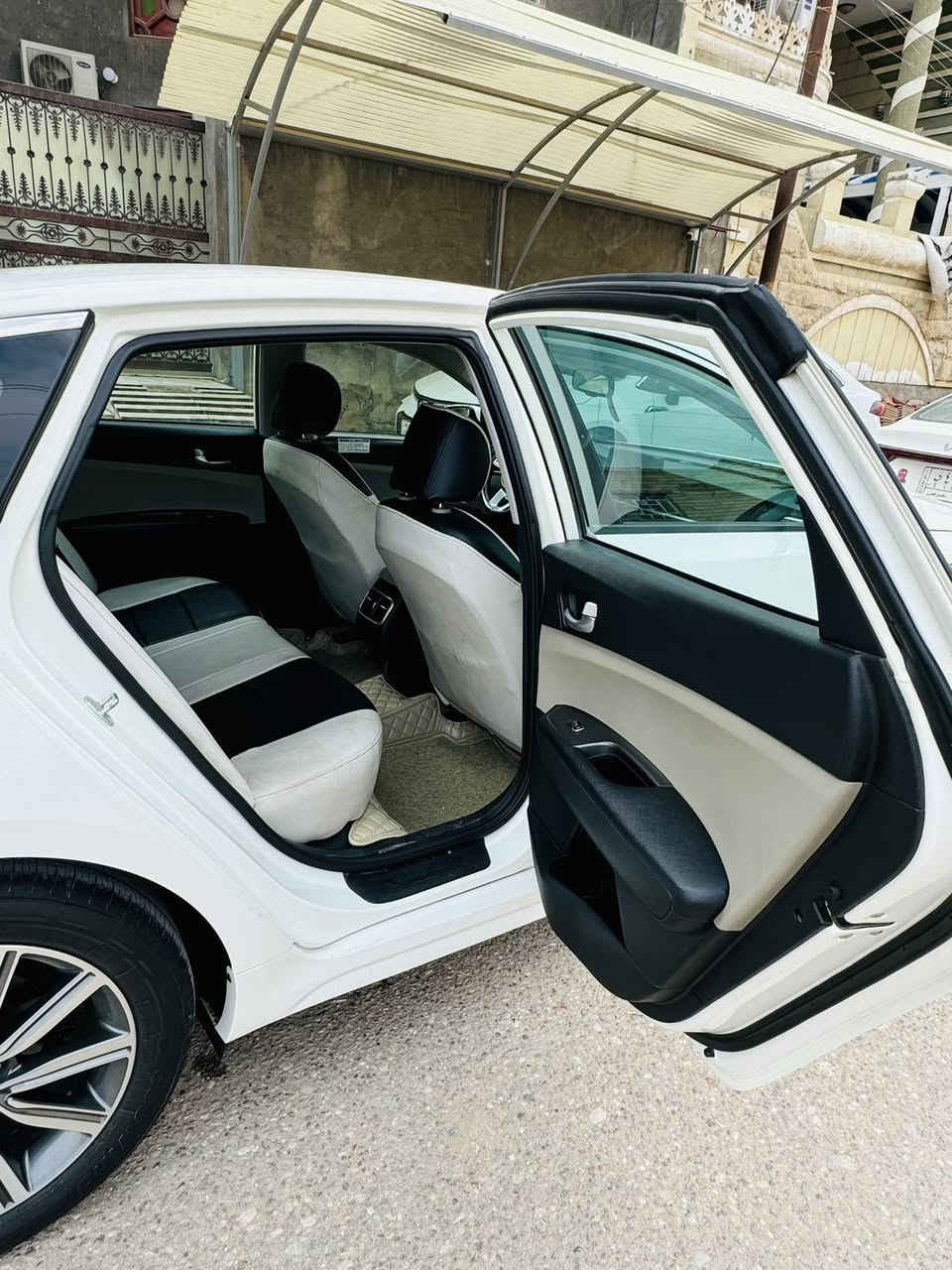 سلام عليكم 
كيه ابتيمه لبيع  
سياره خليجيه كفاله عامه 
محرك ٢٤٠٠
عنوان سياره ناصريه 

قم :***********
