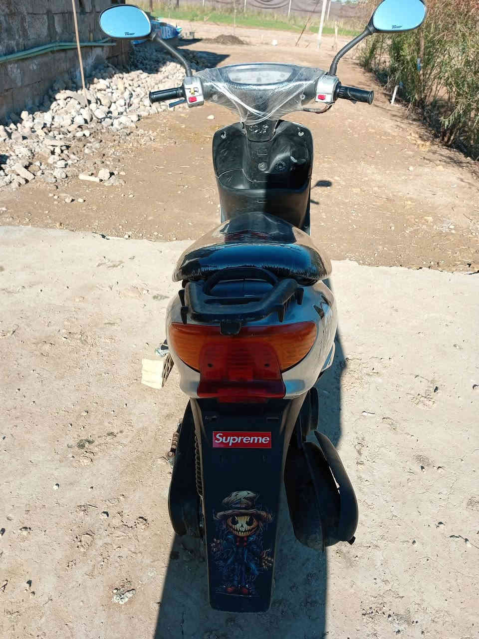 السلام عليكم 
دراجة عصفورية للبيع، الدراجة نظيفة
الدراجة يرادلها شغلات بسيطة محركها خير من الله 
مكاني حي البتول السعر( ٢٢٥) 
رقم ***********
