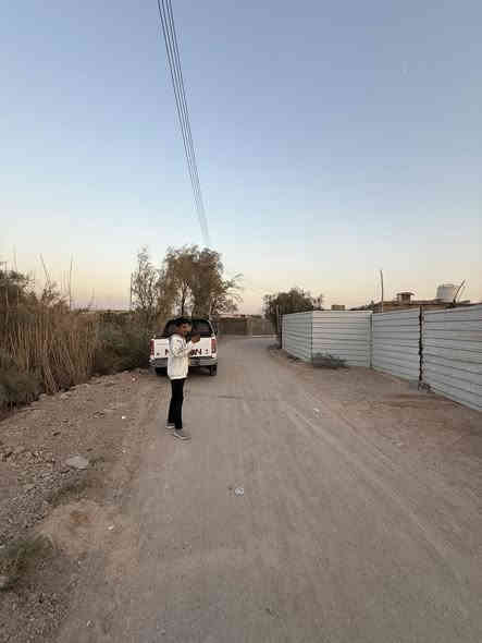 السلام عليكم احبتي الكرام
المساحه 300م
..بيت يحتوي على غرفتين وصاله ومطبخ وصحيات داخليه. وديوان..وكراج كبيرررر
...
..علا شارع تبليط 8م
..
العنوان ابي الخصيب محيله طريق وسطي 
..
..طابو زراعي سند 25 مكاتبه وكاله نسخه من طابو...
...السعر 43 بي مجال 
للاستفسار ***********
