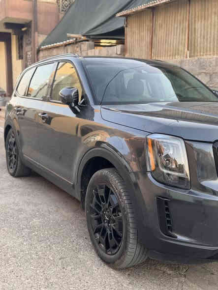 للبيع كيا تيلورايد 2022
فئة برستيج SX
‭0770 286 5952‬
• المحرك: V6 سعة 3.8
• الكير: أوتوماتيك
• الدفع: AWD
• عدد الركاب: 7 ركاب
• الكماليات: فتحة بانوراما، تبريد وتسخين مقاعد، شاشة كبيرة، رادار، بصمة، كاميرات 360، مواصفات فول برستيج SX.
- بطاقة بانزين موجودة
- ⁠ايرباكات كلها سليمة
• الحالة:
حادث بالصندوك فقط+
بيها طخه بل هلال من طرف سائق

 والدواخل نظيفة جداً بدون أي لعب.
السيارة ماشية (75 الف)
محافظ عليها من كل النواحي.
العنوان كركوك
السعر 360 بيها مجال بسيط

