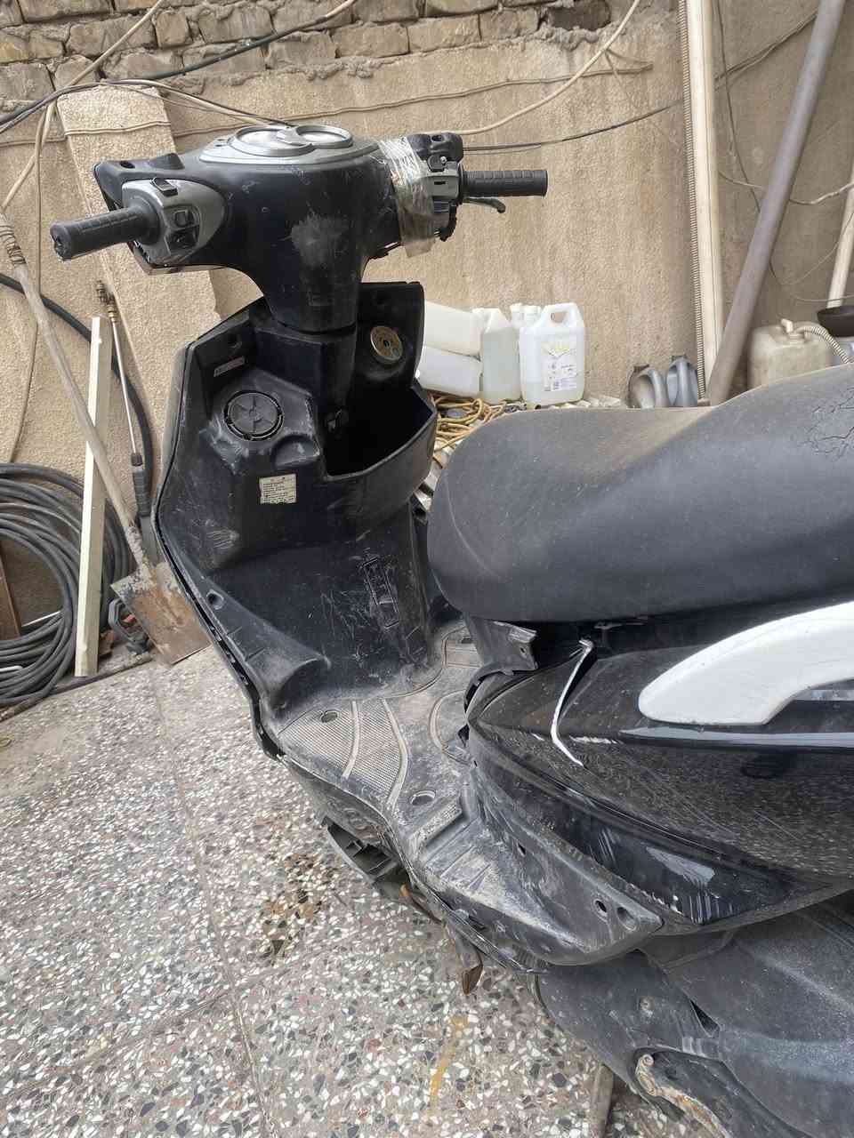 السلام عليكم ورحمة الله وبركاته حبايب دراجه سكنس فحل كابريتر الدراجه كلشيء مابيها ما مفتوحه ابد بيها كلج امامي رياضي الكابريتر مالتها ياباني خطين اهل المصلحه يعرفون شنو قصدي كهربائياتها كلها شغاله مابيها اي مشكله التاير الامامي ما صارلها اسبوعين من مبدل يعني الدراجه كامله من كلشيء بس ماعرف فجئه الدراجه طفت اخذ بيها بانزين التاير ما يتحرك ف اني جاي ابيعها على هاي وضعيتها والرزق على الله ب٤٠٠ وبيها مجال ما تضيع بوجهه الشراي 🤍


**إذا كنت صاحب هذا الإعلان وتريد حذفه لأي سبب، رجاءا أرسل رسالة إلى الدعم الفني**