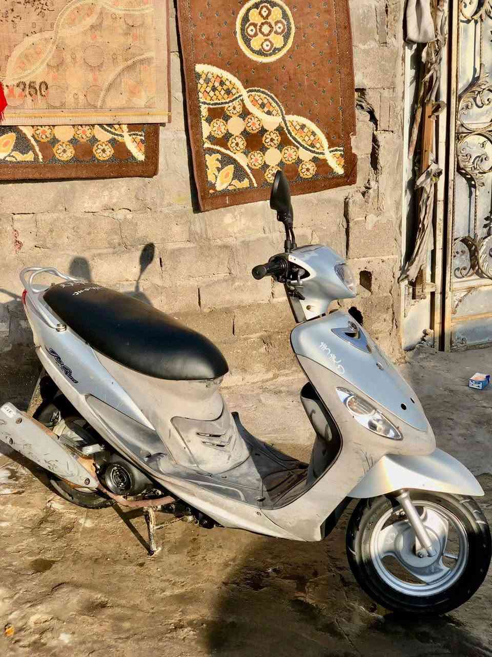 السلام عليكم ماكس قتمه دراجه صار لها يوم واحد نازله من الرمبه كفاله عامه برغي ما مفتح كفرات مختمه كهربائيات كلها شغاله بريك ورا وقدام حساسات اكرر صار لها يوم واحد نازله من الرمبه ما مفتوحه كفاله عامه وين ما تريد فحص وين ما تريد افحص تخم تاير دبلات ورا قدام دراجه صار لها يوم واحد اكرر زيرو زيرو الدراجه صارله يوم واحد العنوان ساحه سعد السعر 800 وبيها مجال الشراي يتصل والموشراي ا لا يتصل انا مكلف بالنشر***********
