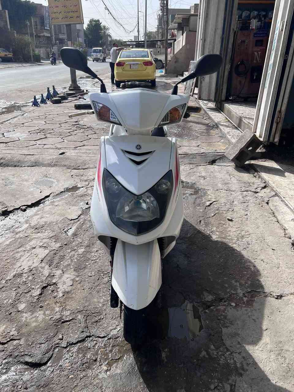 السلام عليكم سكنس فحل الدراجه مكفوله مكفوله من كلشي برغي ما مفتوح بيها كلش نضيفه ومصارلي هواي من نزلتها من الرمبه سعر مليون وميتين وخمسين الاتصال *********** مكاني الامين الثانيه
