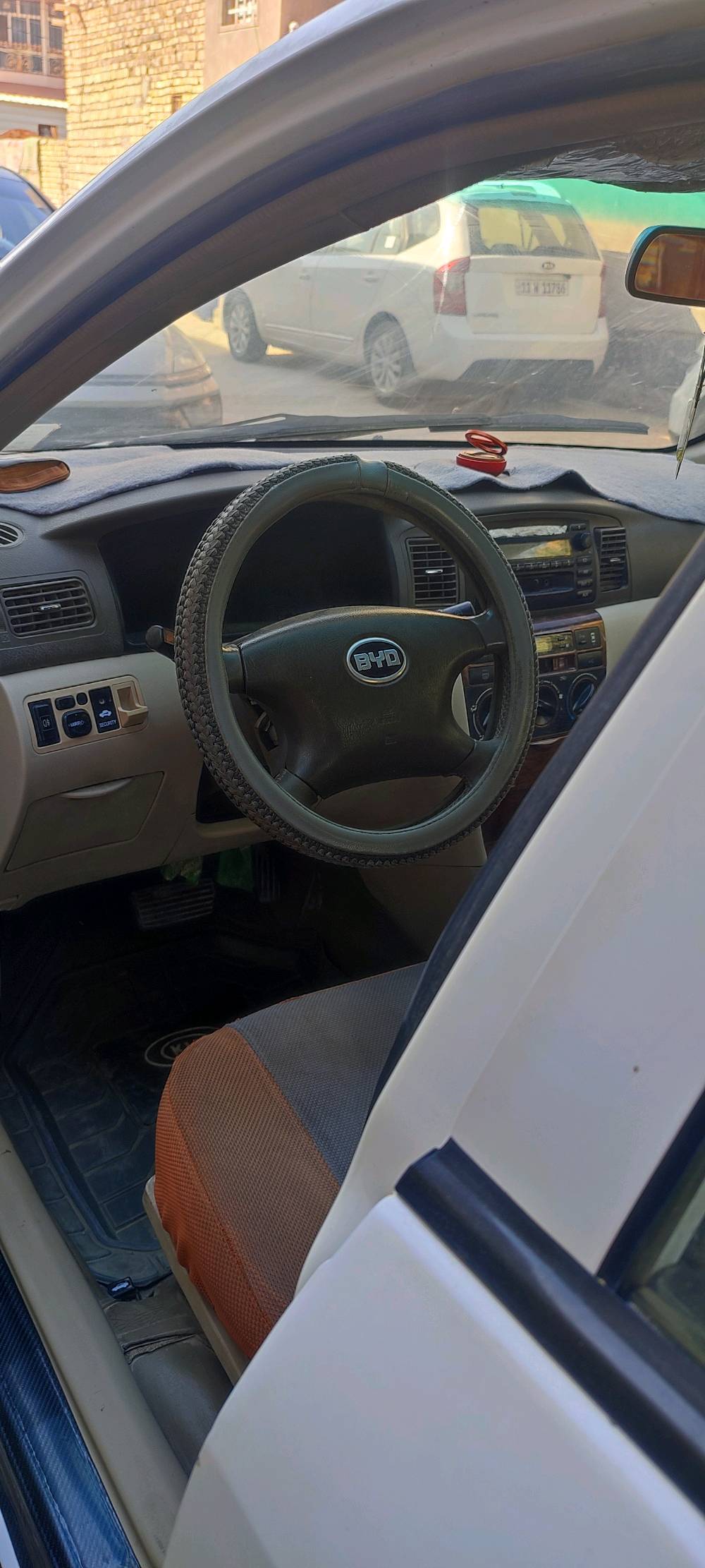 byd F3  اوتماتيك
موديل 2013 
سياره جاهزه كير ومحرك نظيف برغي مامفتوح  بلاد على ايدي استلام زيرو  من الشركه من وقتهه رقم قادسيه انكليزي سنويه نافذه ل2030 تحويل ثاني يوم
