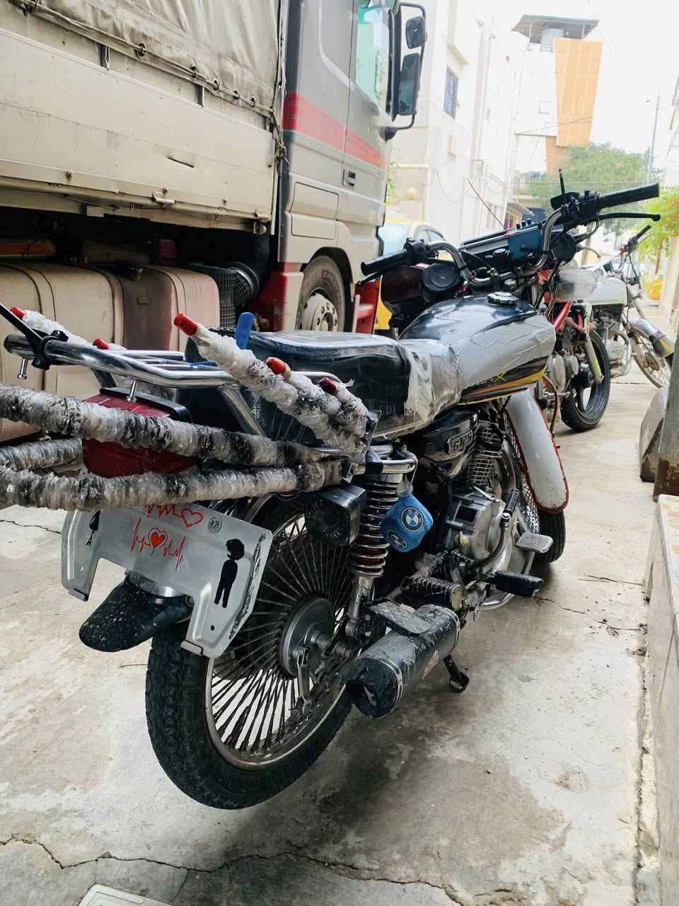 سلام عليكم سولنك نامي برو موديل 2023شرط محرك كبس دراجه اي نقص مابيه تجي تشغل او تطلع نقط عندك ال بليته واكعه رقم شاصي موجود صاحبه موجود شرط من كلشي معدل او نشاط سعر 575يرحم اهلك مو شراي لا تجي تنطي كلام ونته كلام ماعندك حشه سامع ***********
