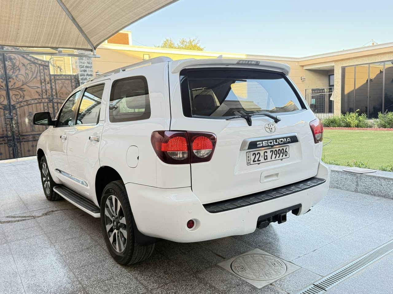 السلام عليكم شباب
للبيع سيكويا 2020 
رقم اربيل مميز بسمي 
سياره لمتدد فول مواصفات 
بصمة 
ماشية 90 
وارد امريكي حادث جاملغ وبنيد فقط مبدلات مال وكالة 
سعر 350 ورقة وبيهة مجال 
العنوان بغداد البلديات 
***********
