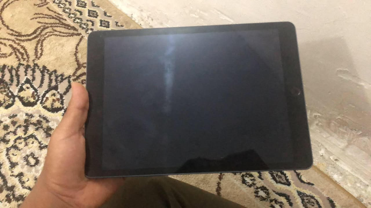 ايباد 9 كامل ملحقاته ذاكره ٦٤ بطاريه ٨٩ هيج بتراب الشركه الايباد مابي اي خلل اي زلغ مايعرف شنو محل صيانه مراوس ١٢وفوك او بيع ٣٥٠ ويا كفر دفتري بغداد المعامل رقمي ***********
