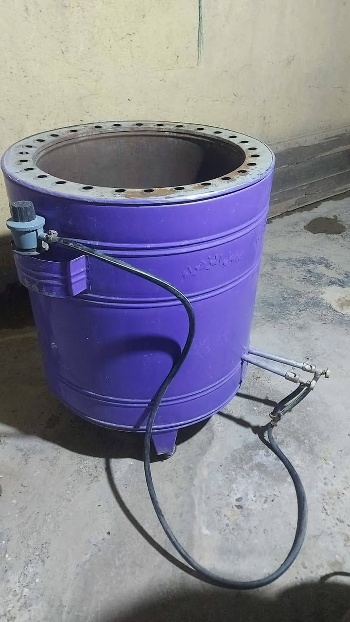 السلام عليكم عندي هذني الغراض للبيع المكان الشرطه الخامسه للاستفسار مراسلة هذا الرقم  ***********
التنور ب٣٥
المغسلة ب٥٠
فلتر ماء مستخدم قليل بس متروك ب٢٥
