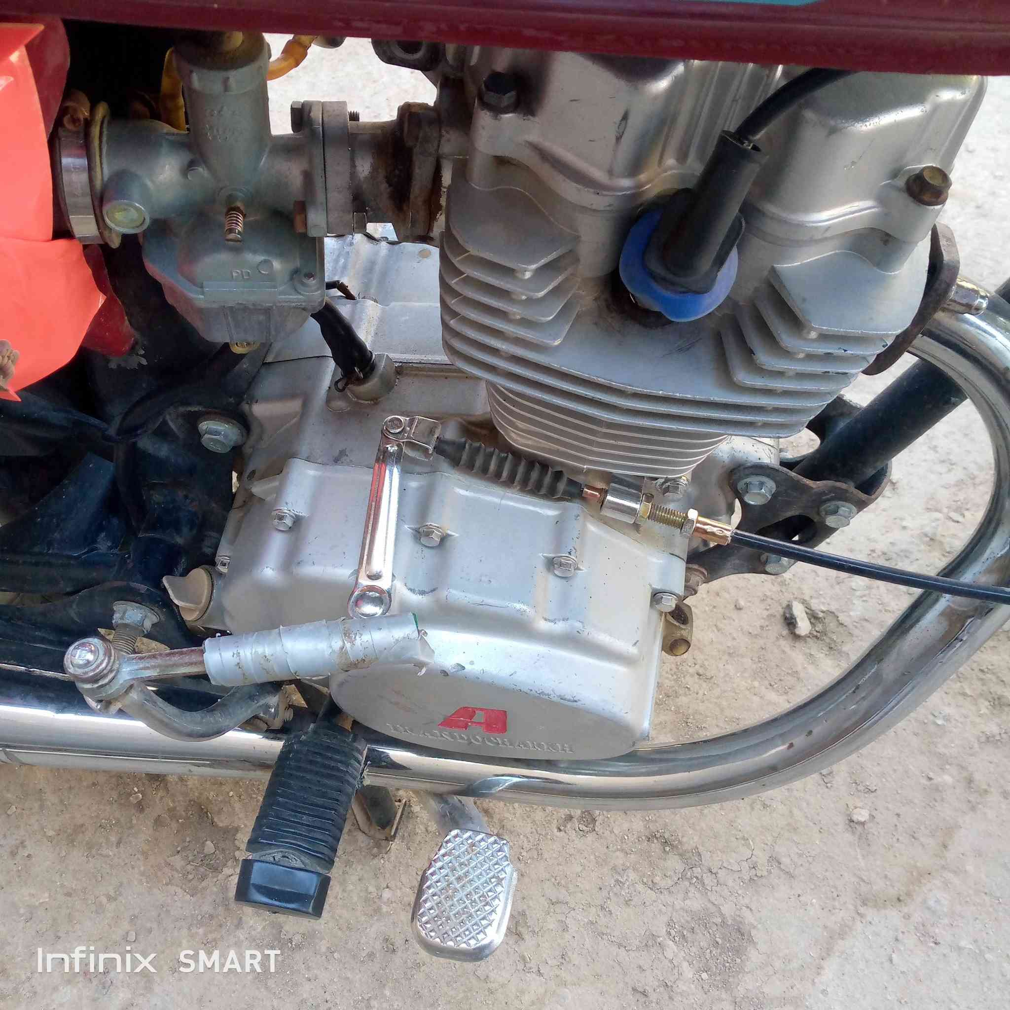 سلام عليكم  شباب دراجه لبيع نضيفه كلش حلوه   المحراك رابيدا  دراجه نضيفه. اليريده يجي خاص  السعر 300وبيه. مجال وليريده هاذه رقمي ***********
