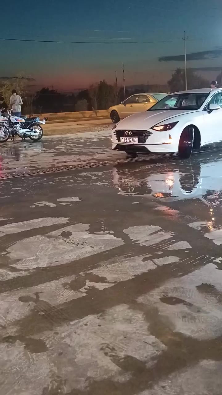 سلام عليكم
سوناتا خليجي2021 رقم بغداد باسمي مداور 
السياره محرك 2500دوش 
كاميره وشاشه وحساسات وتحكمات 
كشاف ضباب 

سياره نضيفه وجديده ومال جناي 
اتصل ***********
