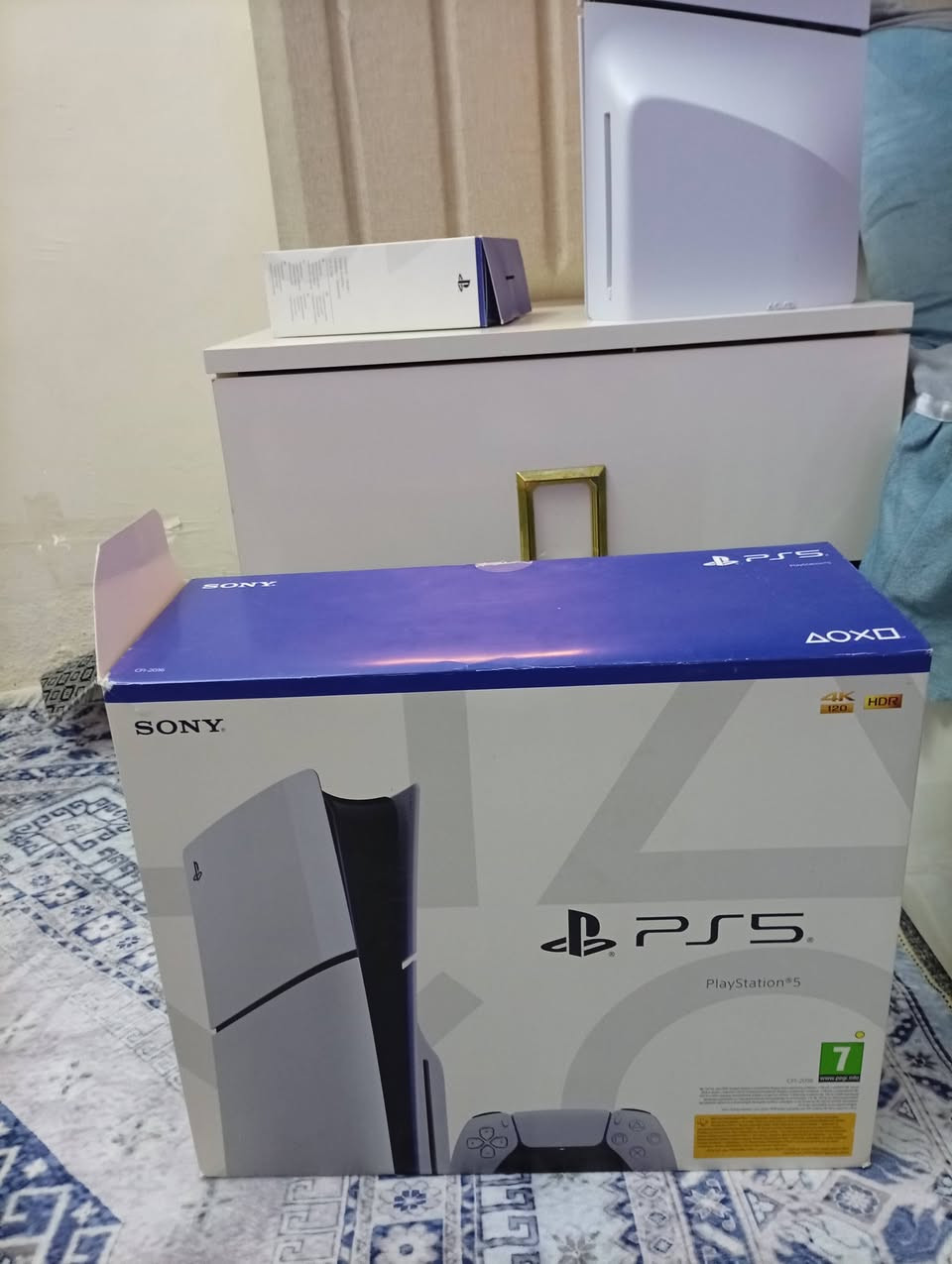 بلي ستيشن 5 سلم جديد مستخدم قليل الذاكرة واحد تيرا مكفول لا مفتوح ولا مبدل بي شي كامل ملحقات شرق أوسط اقراص ثنين ويا ب٦٥٠

***********

عنوان المسيب
