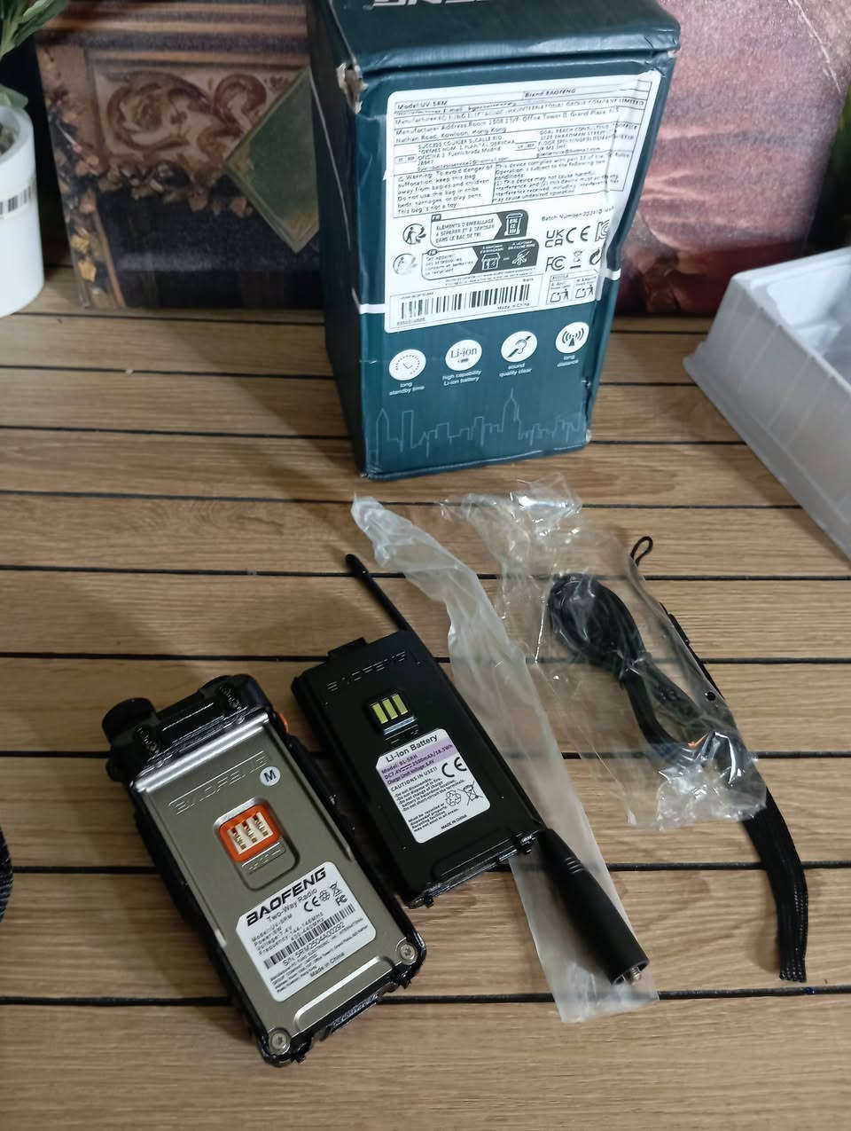 جهاز لاسلكي Baofeng UV-5RH PRO أو UV-5RM يتميز بقدرة إرسال عالية تصل إلى 10 واط.يحتوي على شاشة ملونة مقاس 1.77 بوصة ويدعم نطاقات تردد متعددة بما في ذلك VHF، UHF، ونطاق الطيران، بالإضافة إلى راديو FM.يشتمل الجهاز على وظائف GPS و APRS مدمجة لمشاركة الموقع وتتبعه في الوقت الفعلي.يتضمن الجهاز بطارية بسعة 3500 مللي أمبير ومنفذ شحن Type-C لسهولة الشحن
السعر 15 الف


**إذا كنت صاحب هذا الإعلان وتريد حذفه لأي سبب، رجاءا أرسل رسالة إلى الدعم الفني**