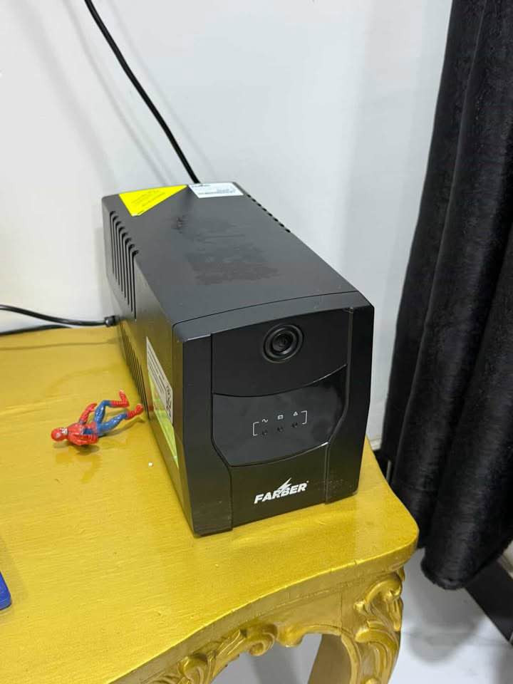 بسم الله 
بلي 5 سلم متسعمل شهر نظيف جدا
وايرات كامله  مع HDMI
يدتين اصليات وحده بيضه ووحده عسكريه
قاعده RGB ازرك تهويه وشحن يدات
يو بي اس FARBER 1500 OFFLINE جديد جدا ممستعمل 3 اسابيع 
سعر 850 وبيه مجال بسيط حك الجيه
***********
الدوره البوعيثه بغداد, العراق
