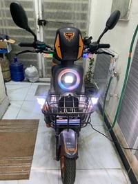 دراجة شحن نظيفة جداً خمس بطاريات للبيع اسمها HIS حجمها ٩٠٠ موديل حديث ...