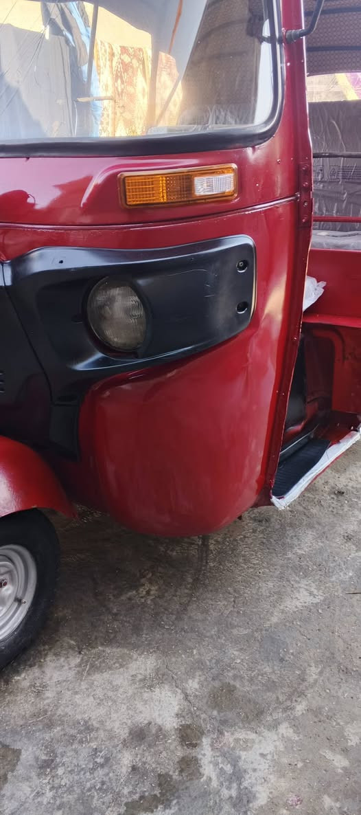 السلام عليكم اخوان تكتك مديل 16اوراق اصوليه شرط للترقيم تكتك كلها معمره مصبوغة عام مكينه 20 العنوان واسط السعر 3200 وبيها مجال حق الجيه *********** الشراي يتصل
