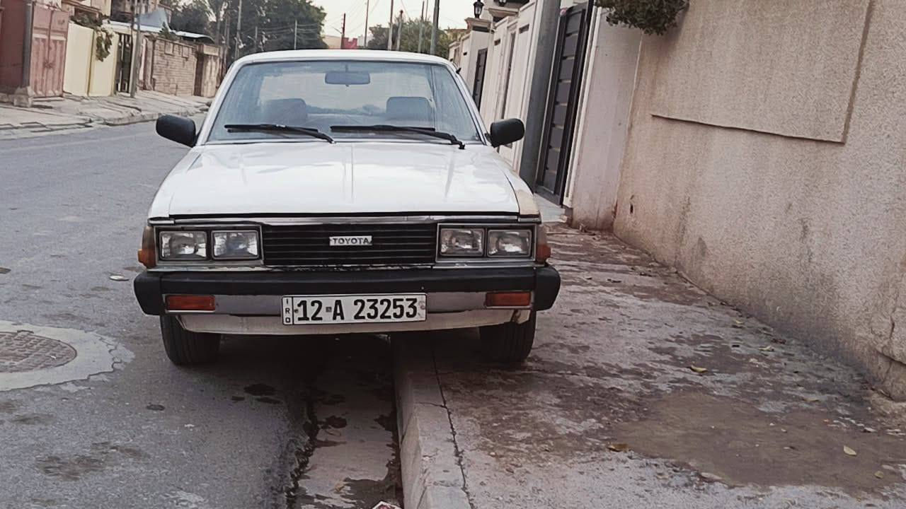 للبيع اكرونه موديل 81 

محرك گير شرط  
طخم تاير جديد 
مصبوغه  عام 
السعر 25  بيها مجال بسيط 
 مكاني  الايمن  مشيرفه 
رقم الهاتف  ..  ***********
