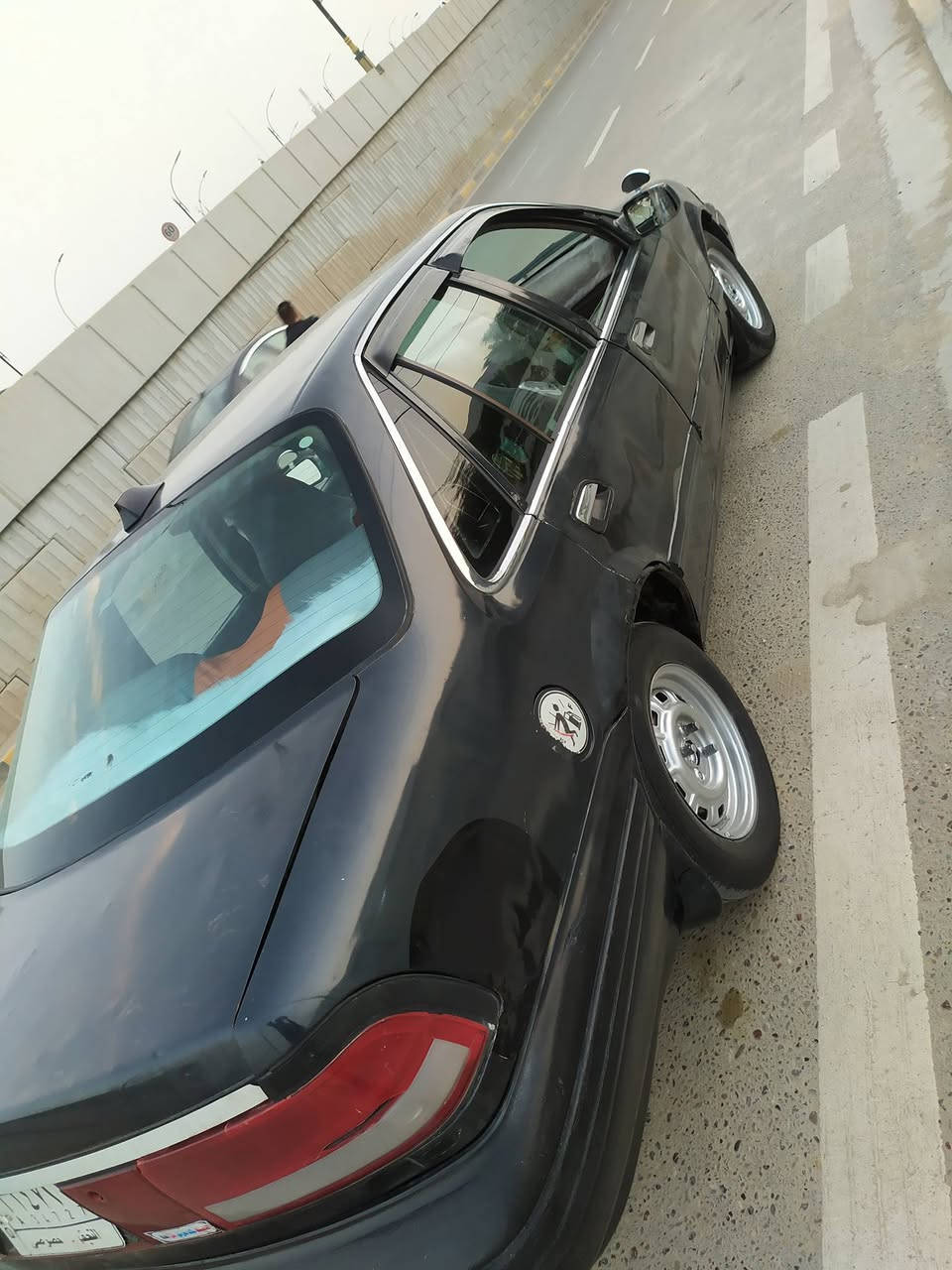 السلام عليكم برنس موديل 1993 مكفولة من ضربه مكينه وكير وحدايد خير من الله سياره  جاهزه من كلشي رقم نجف بسمي سنويه 2029 مشروع  واطني السعر 22 وبيه مجال بسيط تصال عل رقم مكاني بابل ***********
