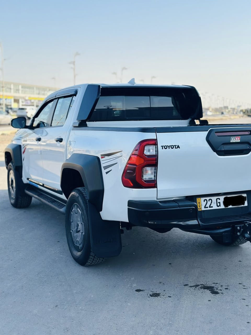 السلام عليكم
هايلوكس GR 
موديل 2024
ام المنفاخ 
ماشي 80 
مكفوله من الصبغ فقط بيها pdr خلف البك لايت اليسار كلش قليل 
السعر 405
***********
