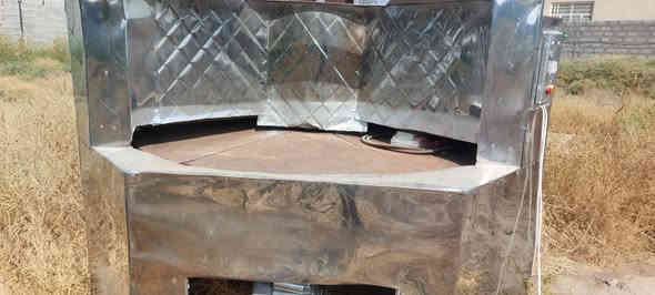 سلام عليكم فرن دائري ايراني حجم كبير مترين  سلي استيل  نضيف وشغال  داخل ولسقف امبطن طابوق لحفض الحراره   وميز تزكا وسله  جدد مامستعملات سعر الفرن ١٢ ورقه   للاستفسار *********** مكاني ديالى جديدة الشط
