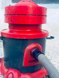 مكناسة كهربائية شغالات وسحبهن قوي   العمودية نظيفة واستعمال قليل كلش س...