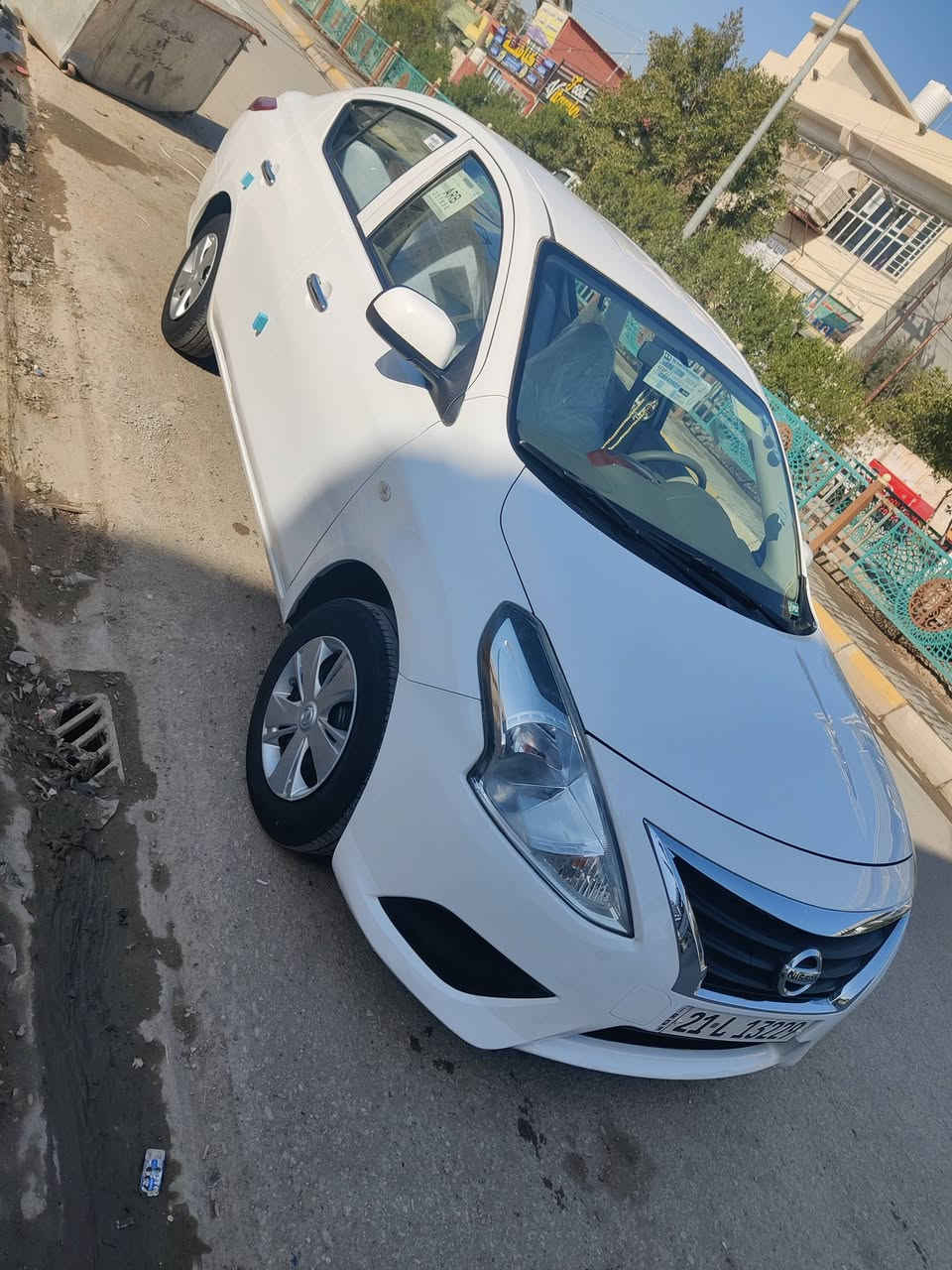 السلام عليكم
محبوبة الجماهير 
مواصفاته معروفة
سني هندي بليته زركه موديل 2015 جديدة  دواخل بيجي اخوان السيارة جاهزة بدون اي نواقص ارقام وسنويه جديده لغاية 2030 بأسمني بيها فقط شبر بارد بالجاملغ خلفي 
كير محرك بلاد ع وضع شركة 
تدفئه تبريد ع وضع شركة 
 موقع السيارة : ديالى المنصورية
السعر 97 بيها مجال قليل
للاتصال و استفسار 
***********
وتساب موجود
