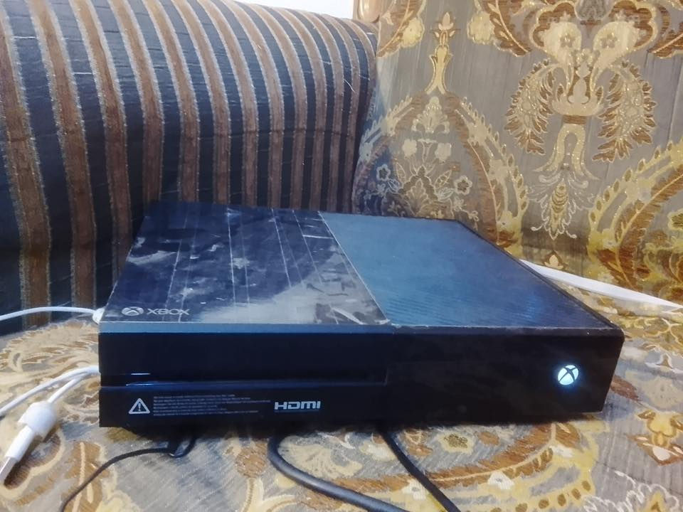اكس بوكس وان فات 1T الجهاز نضيف كلش مفعل كيم باس اليوم السعر 100 مكاني بغداد *********** واتساب
