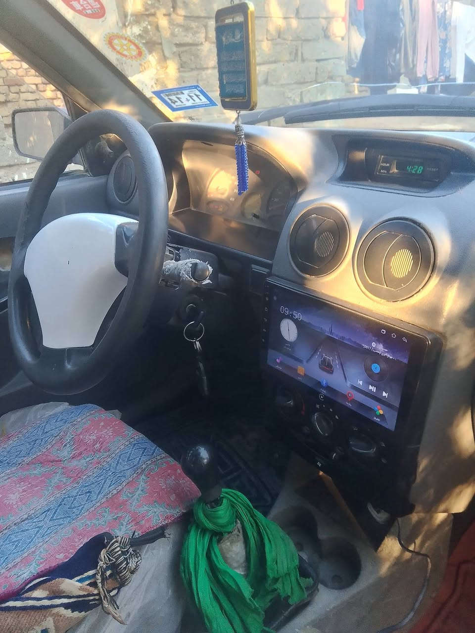 سايبا للبيع سعر 600 وهذه رقمي ***********
