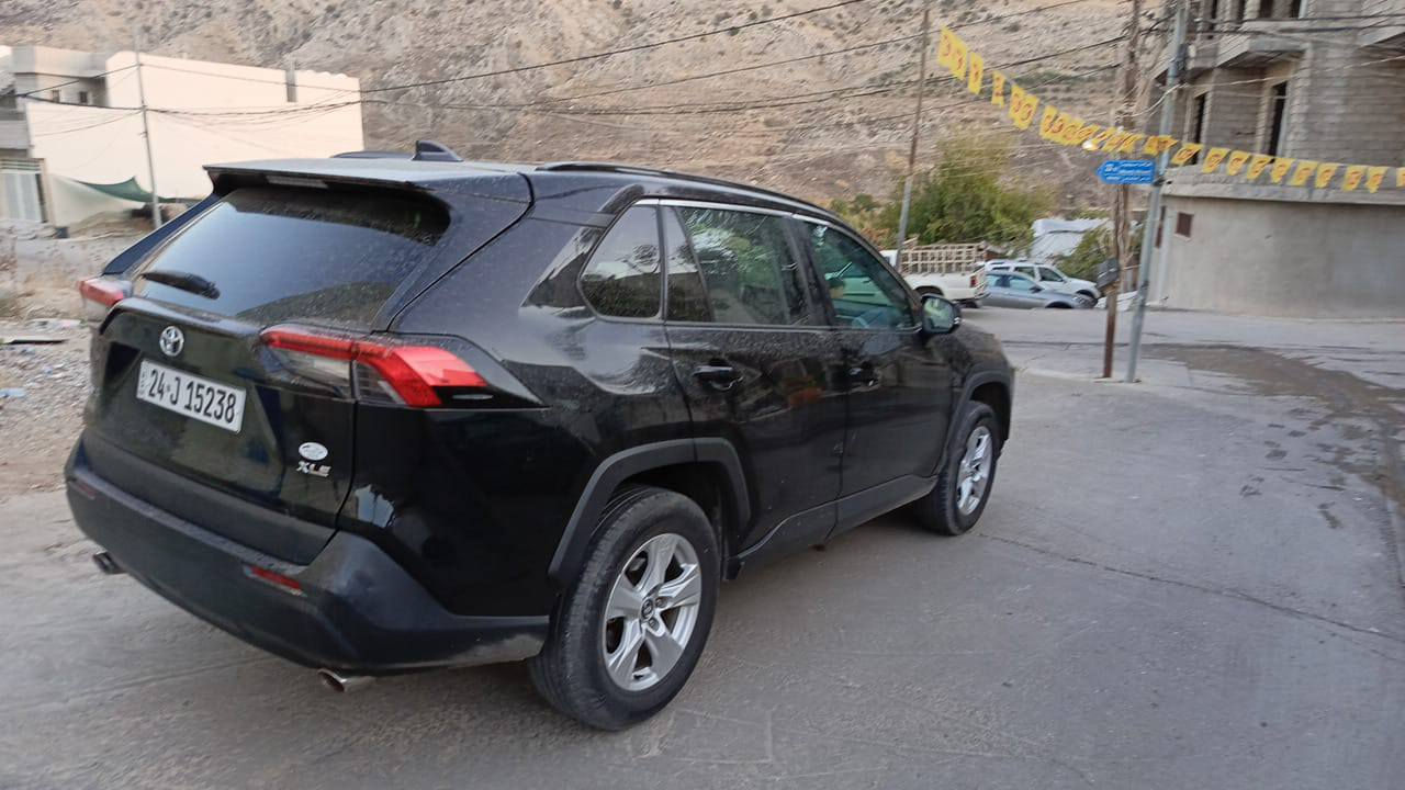 رافور XLE مودێل 2021 بێ سلایت و بێ دبل 
سینگ و پشت کبس 
ایرباک نەڤە بوینە 
دەرگەهەک بەخ بێ داخلی 
بنێ دەرگەهەکێ تعدیل بارد 
سەرێ جاملی سینگی کارتەکا بچیک 
سیارە زور یا پاقژە هیچ لێدانەک نینە 
سیارە 186 یا برێڤە چوو 
لینکێ رقم شانسی 
https://share.google/Gk4dqyH8OCfy0DvBk
 و رەقەم شانسی یێ دگەل وێنا دا هەیی


**إذا كنت صاحب هذا الإعلان وتريد حذفه لأي سبب، رجاءا أرسل رسالة إلى الدعم الفني**