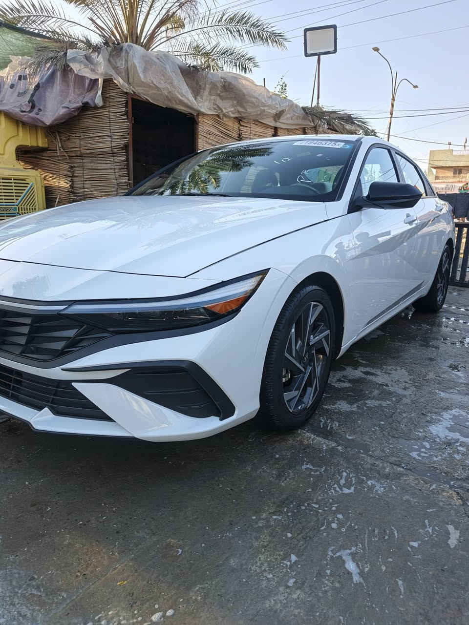 ‏🚗🔥 للبيع – النترا 2025 SEL Sport وارد أمريكي 🔥🚗 ( حادث خلفي بسيط جنطه pdr كد شبر)
‏🔹 الموديل: 2025
‏🔹 الفئة: SEL Sport
‏🔹 الوارد: أمريكي 🇺🇸
‏🔹 المحرك: 2.0 لتر – 4 سلندر – 147 حصان
‏🔹 ناقل حركة: أوتوماتيك CVT
‏🔹 الدفع: أمامي (FWD)
‏✨ المواصفات:
‏• جنوط رياضية 17 إنش
‏• سبويلر خلفي أسود رياضي
‏• شاشة 8 إنش + Apple CarPlay & Android Auto
‏• تشغيل بصمة + دخول ذكي
‏• شاحن لاسلكي
‏• كاميرا خلفية
‏• مثبت سرعة
‏• تحذير النقطة العمياء
‏• نظام المحافظة على المسار
‏📍 الموقع: (بغداد الشالجية)
‏📏 الممشى: (12mi)
‏🎨 اللون: (ابيض)
‏💵 السعر المطلوب: (185) 
‏✔ السيارة بحالة ممتازة وجاهزة للفحص
‏✔ أوراق كاملة
‏✔ استخدام شخصي
‏📞 للاستفسار والتواصل: (***********)
