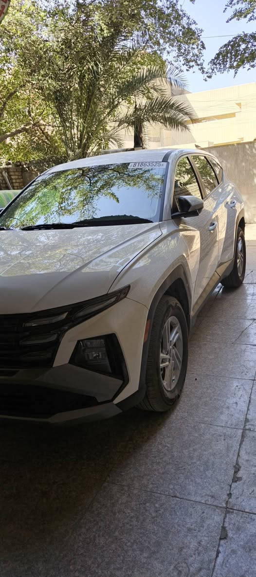 السلام عليكم هونداي توسان موديل 2025  دفع رباعي وارد امريكي زيرو ماشية فقط ٨٠٠ ميل مبدل بس جاملغ نفس اللون مواصفات معروفة رادارات تشغيل عن بعد شاشة متصلة دخلته شهداء باسمي والدي الشهيد رقم بغدادالسعر 195  ***********
