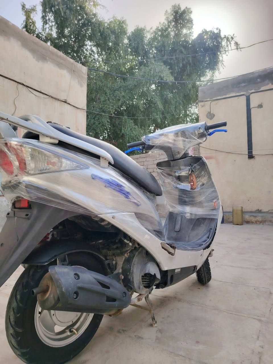 للبيع كامكو جي فور كفاله عامه رقمي *********** مكان نجف دراجه صالها اقل شهر من طالعه
