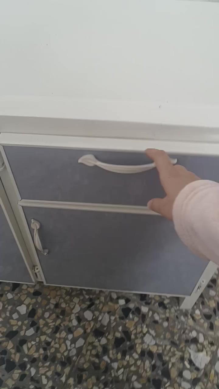 كاونتر كلش نظيف بدون سنك ولا ملحق قطعة وحدة ب85
تانكي ابو 500 ما مستخدم ب30 الف
للاتصال  ***********
للواتس ***********
