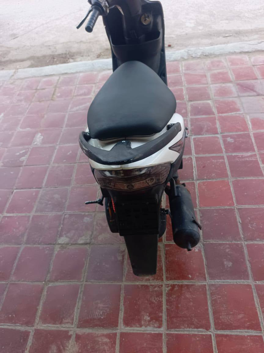 مكلف بالنشر شراي يتصل ***********
دراجة ماكس عدلة وصل معرض موجود مفتوحة محرك ناعم شغالة سلف هندر كهربائيات كاملة غراضها كلها بلادية 
سعر 650 الف 
مكان كربلاء قرب مستشفى الكفيل
