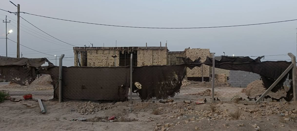 قطعه ارض 200 متر للبيع 
في مجمع الخزاعل خلف مجمع حيدر الحاج هندي 
كافه الخدمات تبليط اناره ماء مولده 
للتواصل ***********
