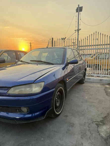 سلام عليكم بيجو فرنسي 306 
موديل 2002 مصبوغا عام 
تخم تاير جديد 
كير مكينه خير من الله 
كهربائيات كلها شغاله اشتير لايتات شاشه 
لايت زنون عالي 
حداديه 80‎%‎ 
السعر 39 وبيها مجال 
هـ*********** واتساب
