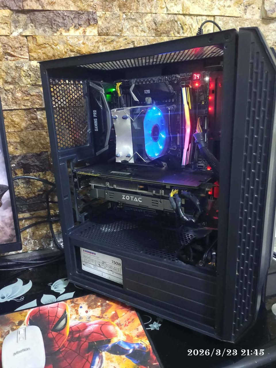 السلام عليكم تجميعة للبيع 
كرت NVIDIA GTX 980 ZOTAC
معالج CORE I5 7640X نسخة خاصة تدعم كسر سرعة
مذربورد MSI X299 GAMING PR CARBON AC تدعم تطوير وكسر سرعة
تدعم وايفاي وبلوتوث هم
رام 8GB 3200HZ RGB 
SSD: WD 250GB 
HDD: 500GB SEAGATE
PSU: 750W
تجميعة مرتبة تشغلك كلشي وتكدر تطور عليها
سعر 380 قفل قفل مابيها اي مجال 
مكاني بغداد تاجي. ماعندي توصيل
شراي خاص بغداد, العراق


**إذا كنت صاحب هذا الإعلان وتريد حذفه لأي سبب، رجاءا أرسل رسالة إلى الدعم الفني**