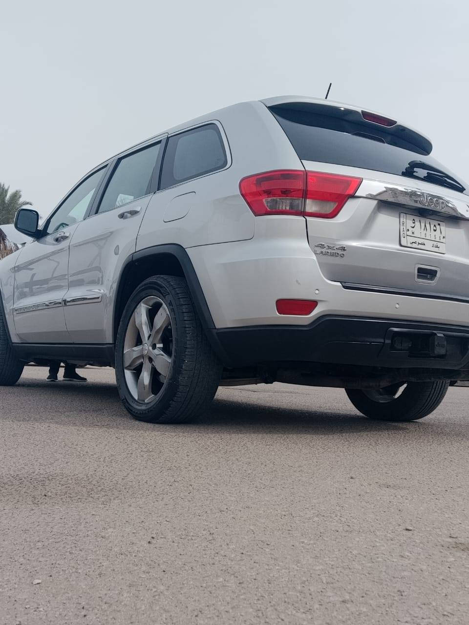 سلام عليكم سياره نوع جيب لاريدو وارد امريكي موديل 2013فول مواصفات واحد عل واحد كفاله عامه عده قطعتين كلير بدون دواخل والباقي كفاله عامه الاخير كفاله كير مكينه حداديه تخم تاير تبريد تدفىه تبريد ثلج شاير مري تحكم مري شاشه كامره حساسات تحكم ستيرن جهتين خمسه ويل كب 6سلندر فول مواصفات خنك العنوان كربلاء السعر 157وبيه مجال حك الجيه الهاتف ***********بسمي تحويل مباشر
