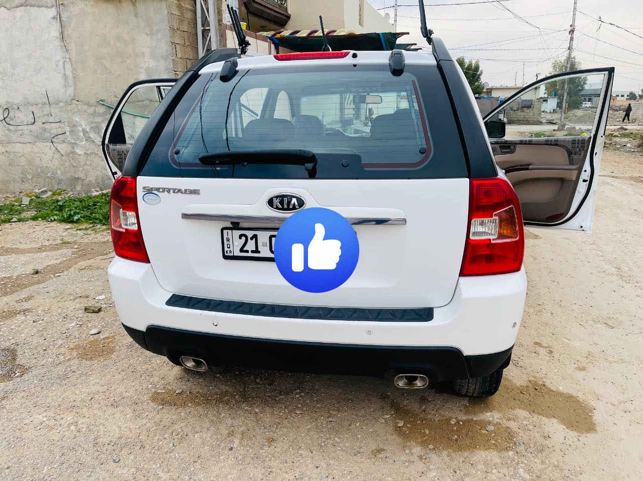 سبورتج 2009 خليجي السونار مرفق وية الصور مال حناي خير من الله بيه شغلات بسيطة السعر 130 وبيه مجال للشراي مكاني ديالى المقدادية الاستفسار هاتف ***********
