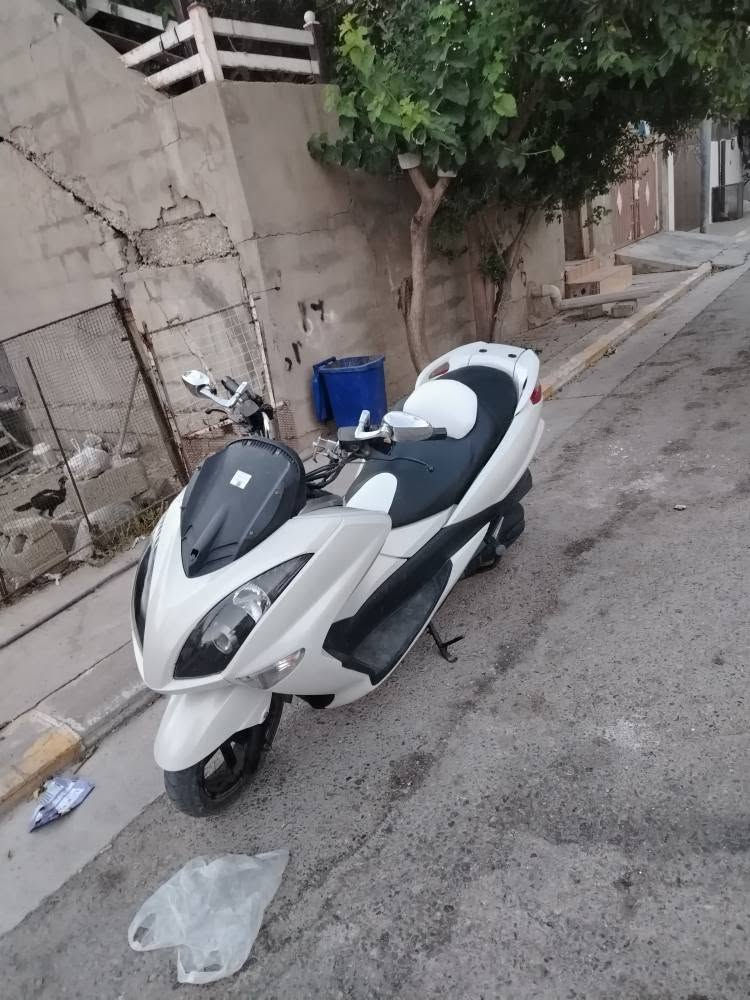 Yamaha majesty 4d9 2014 250 zor paka w be keshaya hamw Gian y wak sharikaia *********** السليمانية, العراق
