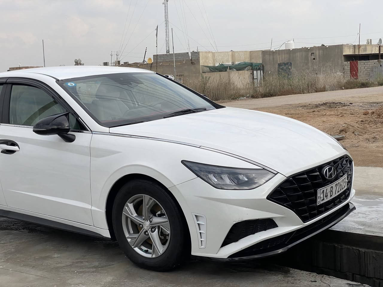 سوناتا 2023 حره تحويل ثاني يوم ماشيه 27 سياره بلكارتون حادثها جاملق وبنيد وباقي السياره كفاله سياره تخم تاير جديد حداديه ١٠٠/١٠٠تبريد ثلج وتففه سياره ماتصرف عليها الف دينار مكينه 2500 كير مكينه كفاله سعرها 153 وبيها مجال كلش قليل  رقم بصره الدولي سنويه جديده كلشي جديد ***********
