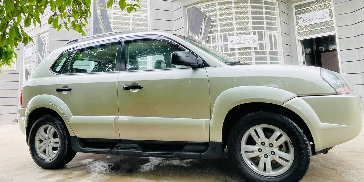 السلام عليكم توسان 2008  خليجي مكينه 2000  السياره باسمي مكفوله مابيه نقص لو برغي تدفئه تبريد ثلج رقم الماني جديد كاعيه جديده دوشمه جديده كماليات وضع الشركه مالته مكان السياره كربلاء طويريج رايدهه ب118  للتواصل على الرقم ***********
