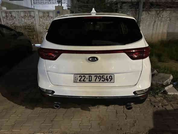 سلام عليكم 
كيا سبورتج موديل ٢٠٢٠ وارد أمريكي رقم اربيل باسمي وشرط التحويل ماشية 72الف رقم انكليزي جديد حادثها قبغ الجنطة وكما موضح بالصور وبالعراق بارد بدون صبغ بارد جزء من باب السائق والباب الي خلفها بالصوره
مواصفاته
تحديد مسار
مانع اصطدام
كروز مثبت سرعه 
نظام محاكاة 
ثلاثه انظمه قياده 
كاميرة دواره 
شاشه اعطال
حساس اطارات 
رادار 
سنتر لوك 
تبريد تدفئه قطعتين 
بجم كبس كل اللغود والشواصي والايرباكات سليمة 
بغداد الكاظمية  / شارع المحيط
السعر 185$
***********
