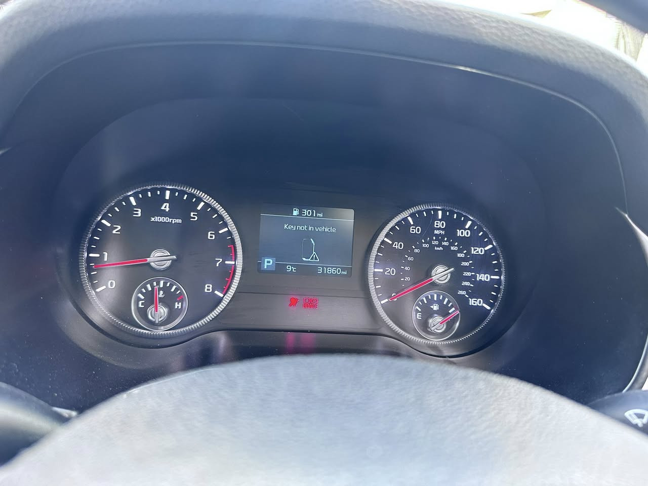 كيا تلورايد 2022 ماشيه (31800) الفئه S المواصفات المعروفه
محرك 6 سلندر 3800 

كراسي سياحي منفصل 
كرسي كهرباء 
كراسي تدفئه
نضام تثبيت مسار 
نضام الوقوف الذاتي 
نضام الاوتو هولد 
كامره خلفيه 
نضام رادار السرعه 
نضام 4 ويل 
السياره وارد امريكي ونضيفه بمعنى الكلمه تجي وتشوف بعينك   ايرباك الطاك بس دركه فقط مكان السياره بغداد رقمه أربيل تحويل ثاني يوم 
السعر (280$) 
رقم التلفون 
***********
***********
