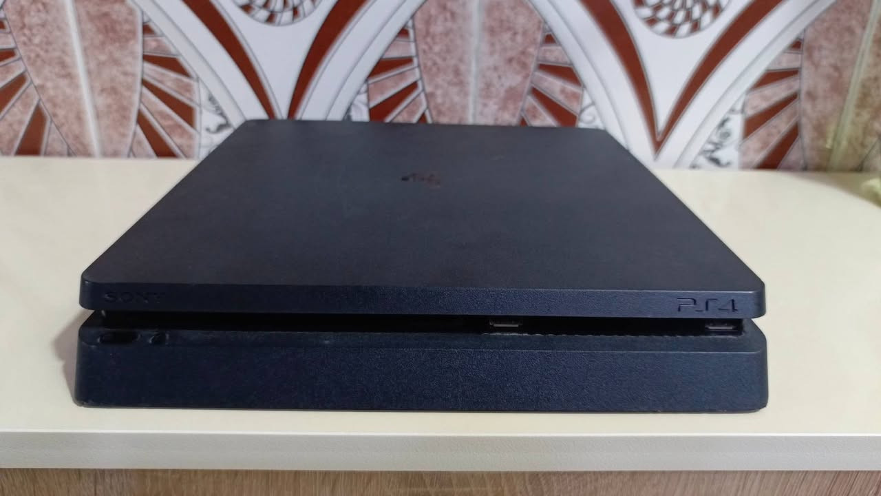 السلام عليكم : ps4 سلم مهكر واحد تيره كامل ملحقات كارتونه ويدات اثنين وحده اصليه وحده تجاريه نوع التهكير قرص مو فلاش يشيل العاب خير من الله للتواصل ***********

