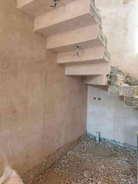 السلام عليكم يعلن مكتب البارون للعقار 
           بيت للبيع طابو زراعي 
         »»»»»»»»»»»»»»»»» 
بيت للبيع طابو زراعي سند25 المساحة 100متر
البيت طابق واحد ☝البيت قيد انشاء ♥
الواجة////5متر // والنزال20 متر خريط حلوه
البيت تسليم مباشر مكان سكني خدمات كاملة 
البيت شارع شريفة الجديد لي يربط بين 80و100
خلف مول نون سعره مناسب ومكان حلو 
البيت غرفه نوم وحده مطبخ صاله كندور 
صحيات خارجيه وداخليه 
سعر البيت ///75مليون وبيه مجال 
ليحب يراجع المكتب البارون للعقار 
استفسار مكتب ///***********
واتساب المكتب //***********
جاسم البارون //***********
جاسم البارون لتصوير ولترويج كافة العقارات
