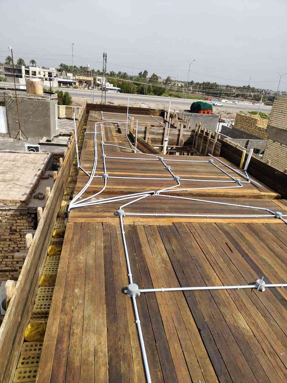 ⚡ من الفكرة إلى التنفيذ... الجودة تبدأ من الأساس.
هذه بعض مراحل تنفيذ الأعمال الكهربائية التي قمنا بها بأعلى درجات الدقة والتنظيم، لأننا نؤمن أن العمل المتقن يبدأ قبل صب السقف.
✅ تمديدات كهربائية وفق الأصول الفنية. ✅ استخدام مواد ذات جودة عالية. ✅ توزيع مدروس للإنارة والمقابس. ✅ تنفيذ نظيف ومنظم يسهل الصيانة مستقبلاً. ✅ إشراف مباشر على جميع مراحل العمل حتى التسليم.
📍ننفذ جميع الأعمال الكهربائية للمنازل والفلل والمحال التجارية:
التمديدات الكهربائية.
إنارة البروفايل والديكورات.
لوحات التوزيع.
أعمال الصيانة والتأهيل.
📞 للاستفسار والحجز: ☎️ ***********
اتصل الآن أو راسلنا على واتساب للحصول على كشف وتقدير سعر مجاني.
✨ كادر أبو رقية للأعمال الكهربائية... الدقة، الأمان، والإتقان
